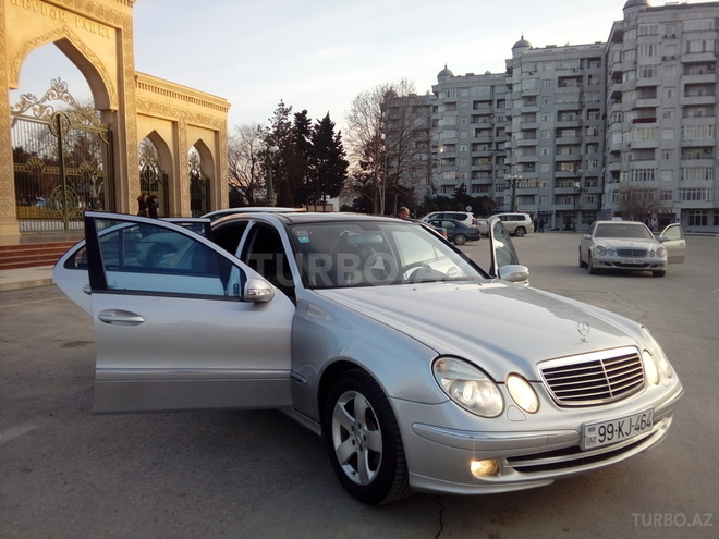 Mercedes E 240 2002, 220,000 km - 2.4 l - Bakı