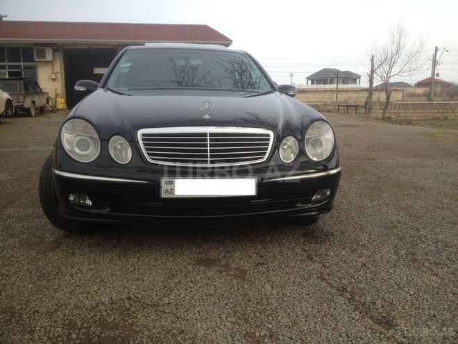 Mercedes E 270 2002, 322,000 km - 2.7 l - 
