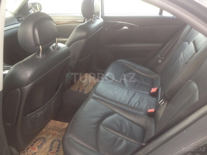 Mercedes E 270 2002, 322,000 km - 2.7 l - 