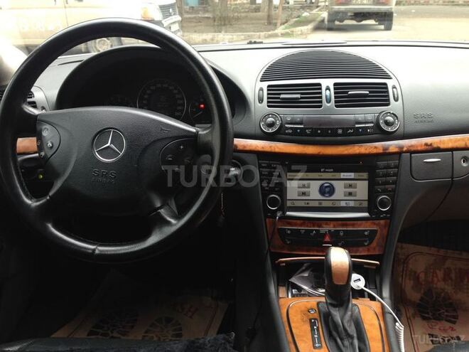 Mercedes E 320 2002, 260,000 km - 3.2 l - Bakı