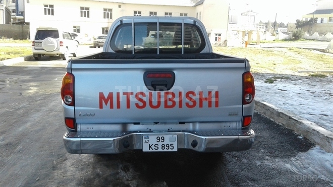 Mitsubishi L200 2012, 69,523 km - 2.5 l - Bakı