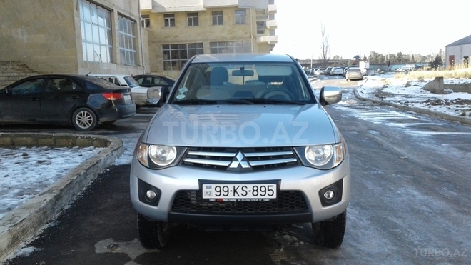 Mitsubishi L200 2012, 69,523 km - 2.5 l - Bakı