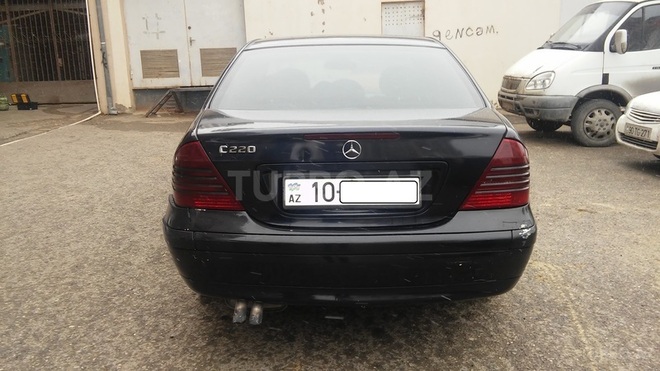 Mercedes C 220 2000, 240,000 km - 2.2 l - Bakı