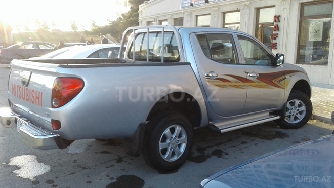 Mitsubishi L200 2012, 69,523 km - 2.5 l - Bakı