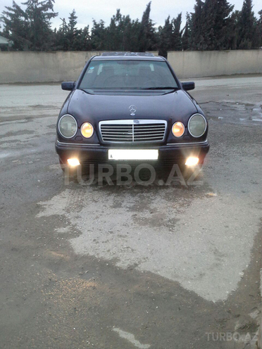 Mercedes E 230 1996, 252,000 km - 2.3 l - Bakı