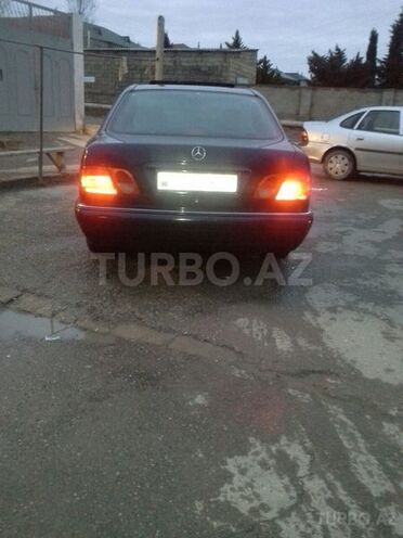 Mercedes E 230 1996, 252,000 km - 2.3 l - Bakı