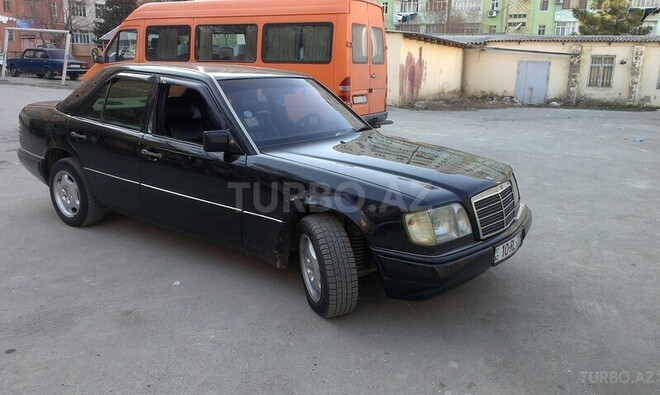 Mercedes E 220 1994, 450,000 km - 2.2 l - Bakı