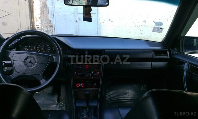Mercedes E 220 1994, 450,000 km - 2.2 l - Bakı