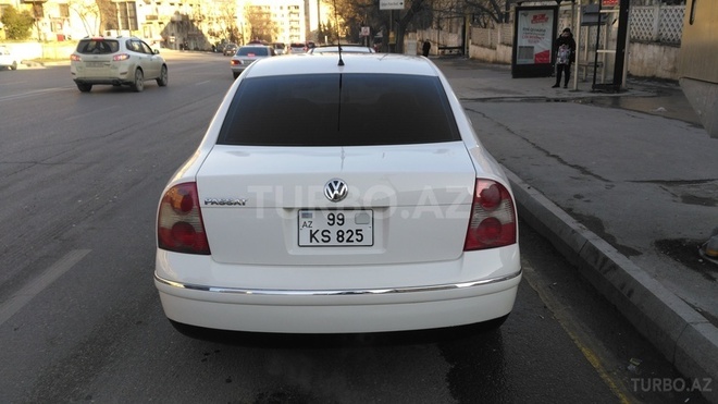 Volkswagen Passat 2004, 122,000 km - 1.8 l - Bakı