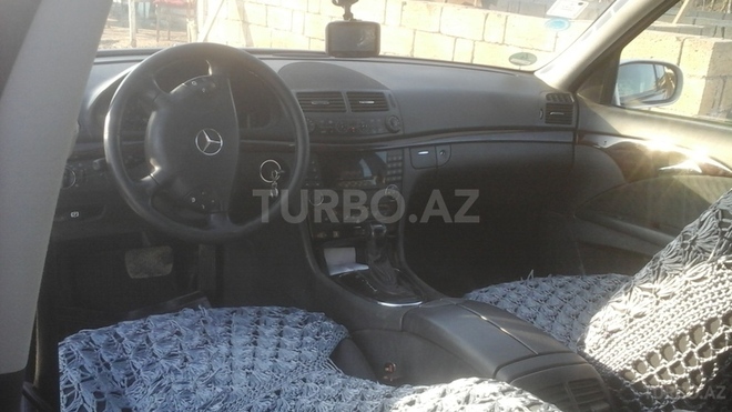 Mercedes E 220 2006, 300,000 km - 2.2 l - Saatlı