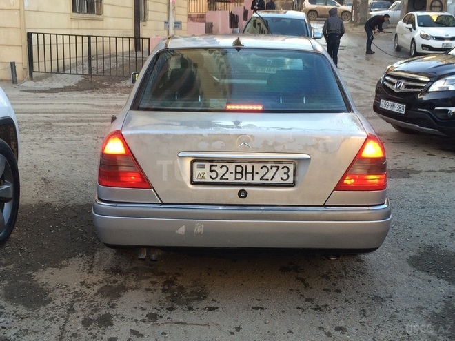 Mercedes C 220 1993, 276,550 km - 2.2 l - Bakı