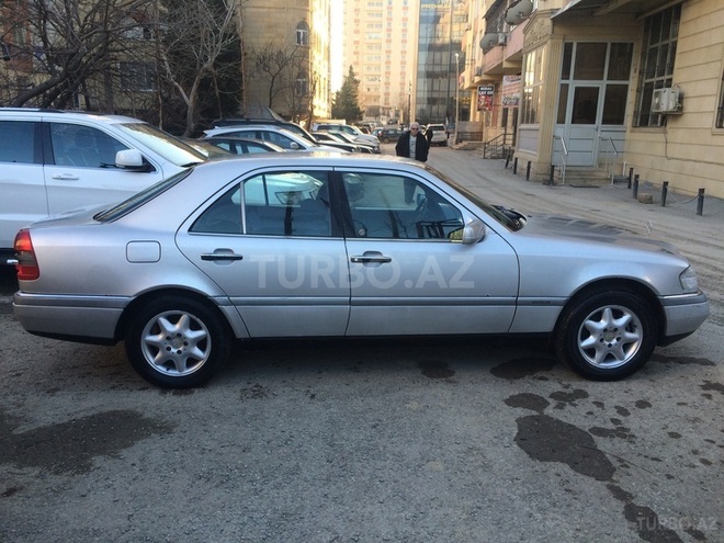 Mercedes C 220 1993, 276,550 km - 2.2 l - Bakı