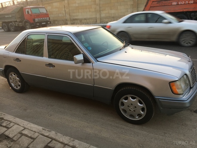 Mercedes E 200 1993, 455,000 km - 2.0 l - Bakı