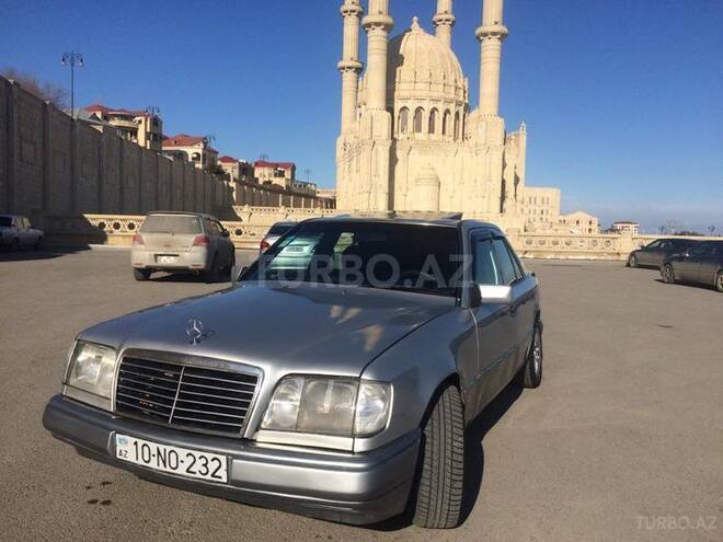 Mercedes E 220 1994, 390,600 km - 2.2 l - Bakı