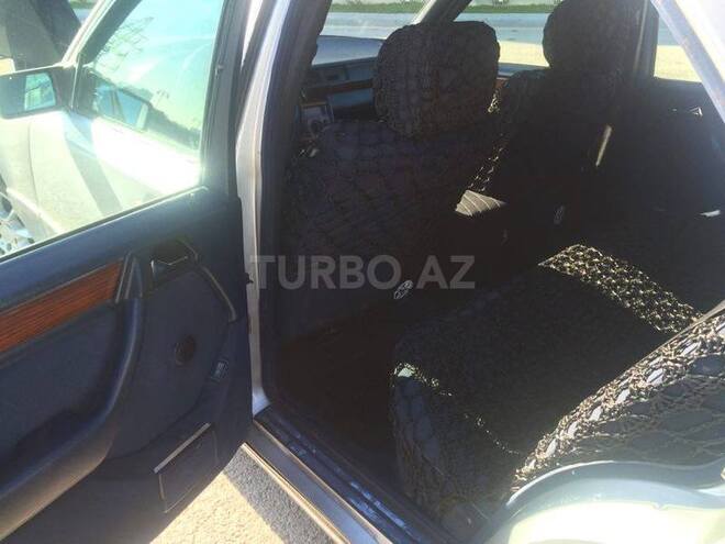 Mercedes E 220 1994, 390,600 km - 2.2 l - Bakı