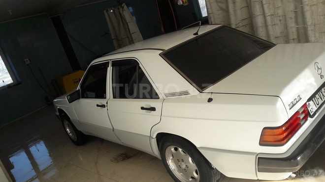 Mercedes 190 1992, 240,000 km - 2.0 l - Bakı