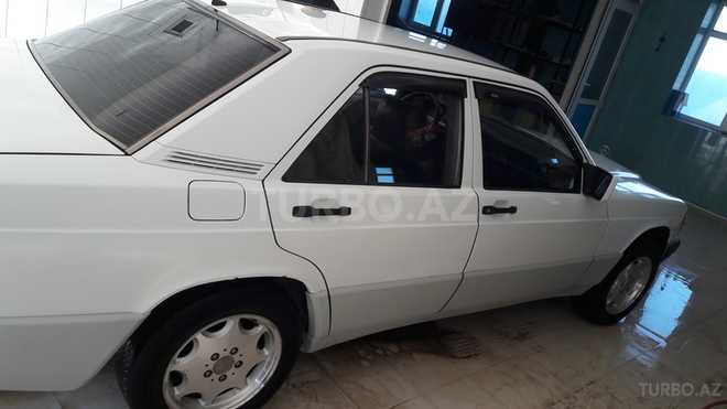 Mercedes 190 1992, 240,000 km - 2.0 l - Bakı