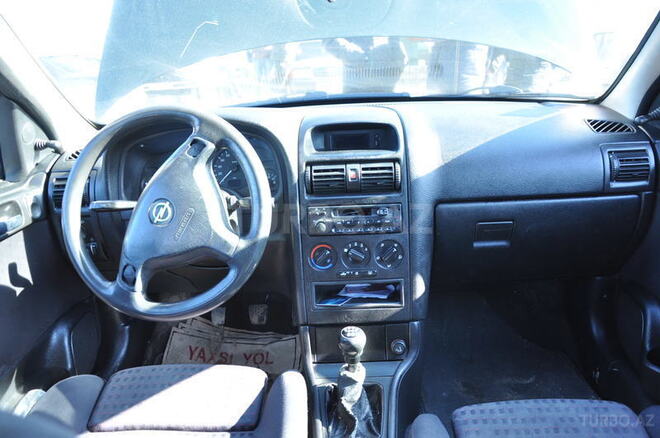 Opel Astra 1999, 398,000 km - 1.6 l - Şamaxı