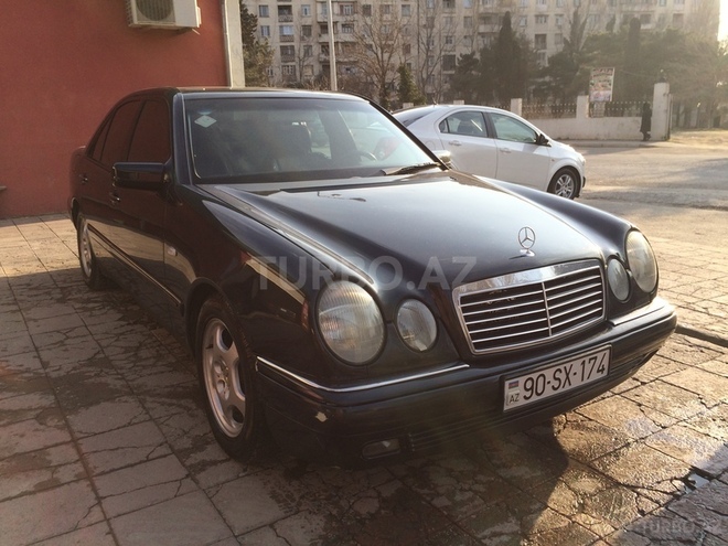 Mercedes E 240 1999, 364,000 km - 2.4 l - Bakı