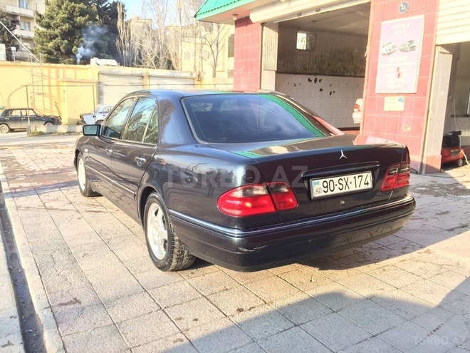 Mercedes E 240 1999, 364,000 km - 2.4 l - Bakı