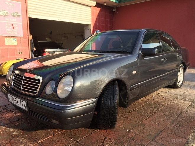 Mercedes E 240 1999, 364,000 km - 2.4 l - Bakı