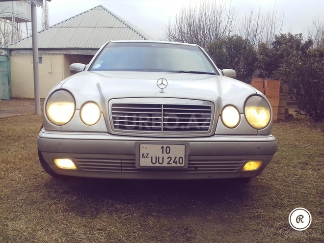 Mercedes E 240 1998, 220,000 km - 2.4 л - Bakı