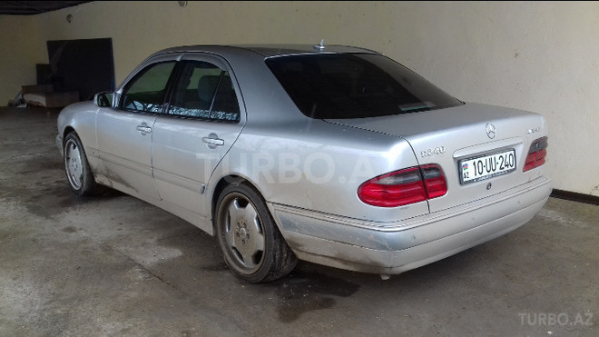 Mercedes E 240 1998, 220,000 km - 2.4 л - Bakı