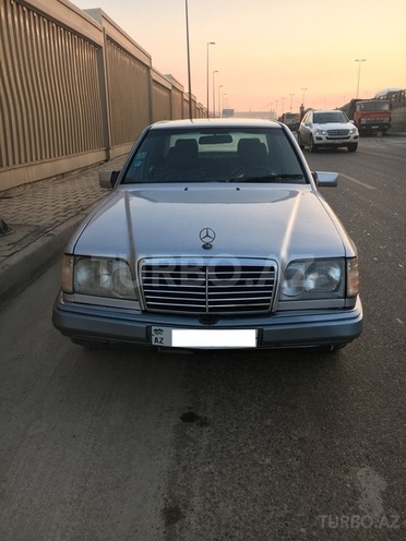Mercedes E 200 1993, 466,000 km - 2.0 l - Bakı