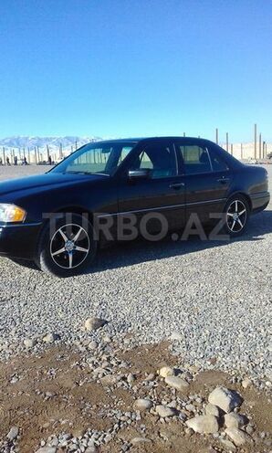 Mercedes C 220 1995, 180,656 km - 2.2 l - Gəncə