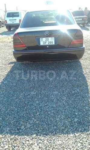 Mercedes C 220 1995, 180,656 km - 2.2 l - Gəncə