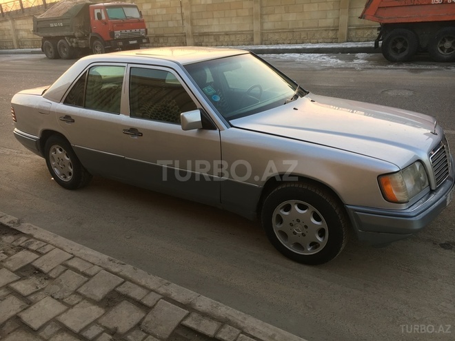 Mercedes E 200 1993, 667,000 km - 2.0 l - Bakı