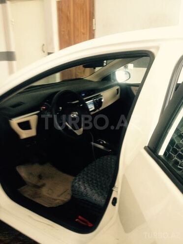 Toyota Corolla 2014, 100 km - 16.0 l - Bakı