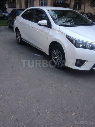 Toyota Corolla 2014, 100 km - 16.0 l - Bakı