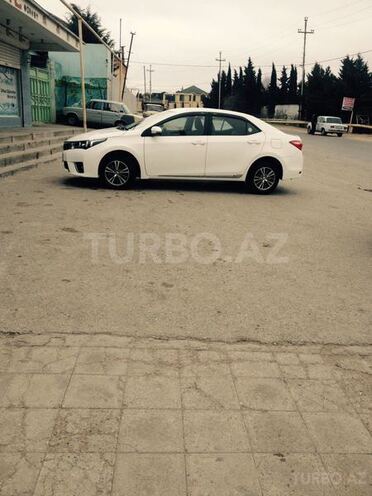 Toyota Corolla 2014, 100 km - 16.0 l - Bakı