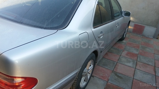 Mercedes E 240 2000, 99,986 km - 2.6 l - Bakı