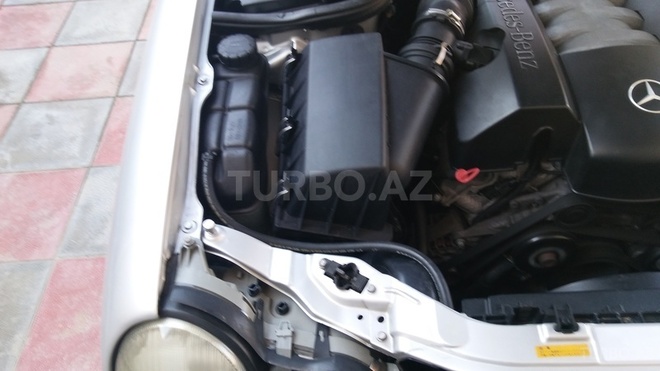 Mercedes E 240 2000, 99,986 km - 2.6 l - Bakı