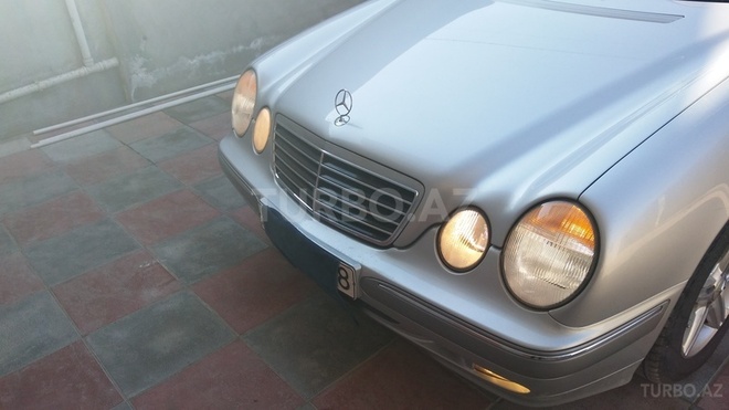 Mercedes E 240 2000, 99,986 km - 2.6 l - Bakı