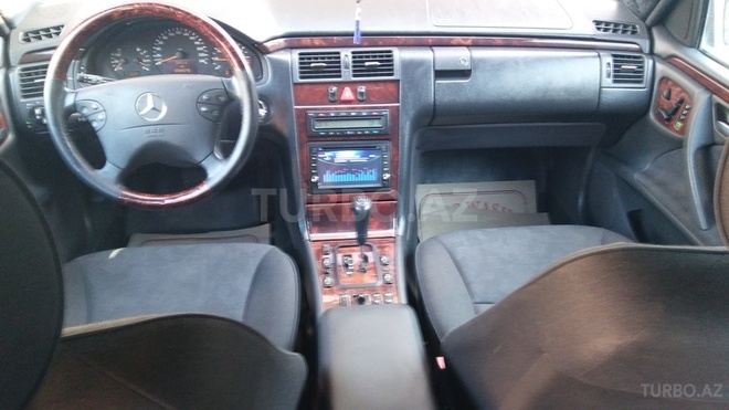 Mercedes E 240 2000, 99,986 km - 2.6 l - Bakı