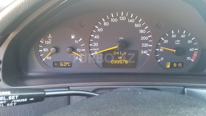 Mercedes E 240 2000, 99,986 km - 2.6 l - Bakı