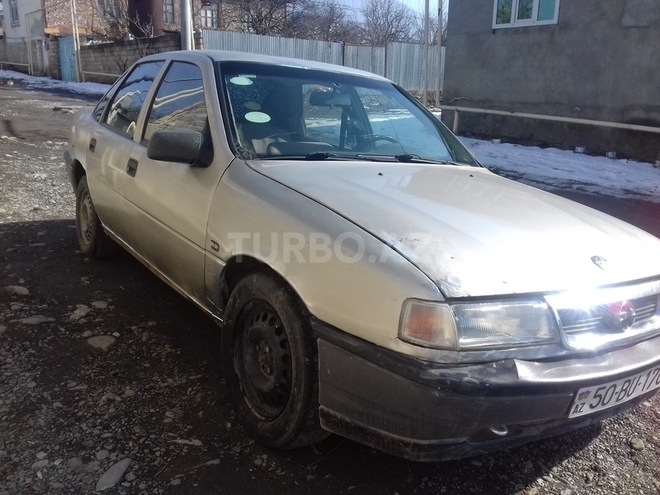 Opel Vectra 1992, 116,000 km - 1.6 л - İsmayıllı