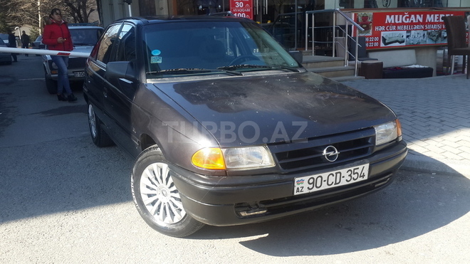 Opel Astra 1994, 240,000 km - 1.4 l - Bakı