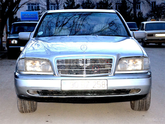 Mercedes C 220 1994, 200,000 km - 2.2 l - Bakı