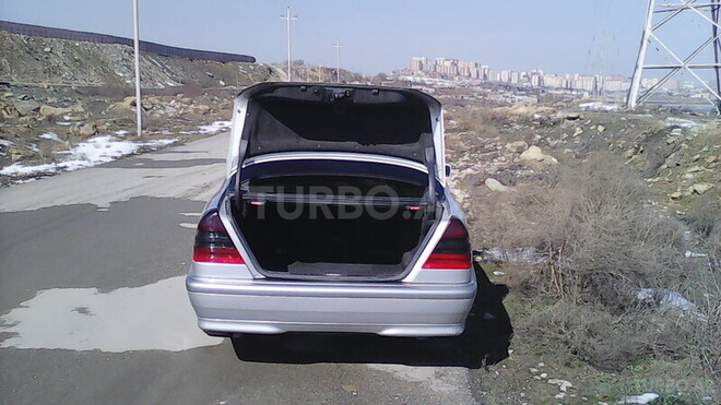 Mercedes C 230 1997, 415,000 km - 2.3 l - Bakı