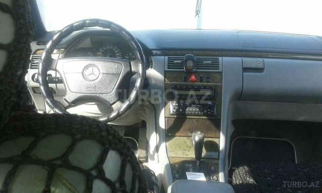 Mercedes E 280 1996, 296,000 km - 2.8 l - Şirvan
