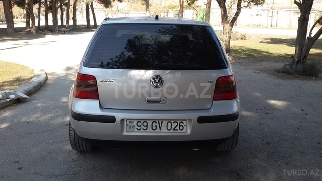 Volkswagen Golf 2002, 160,000 km - 1.6 l - Sumqayıt
