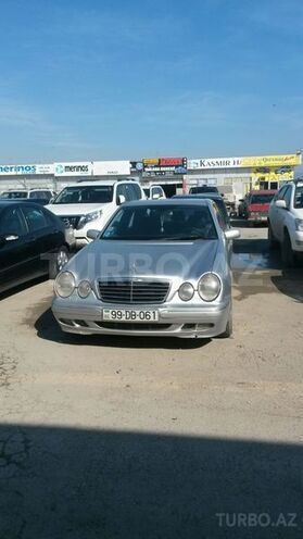 Mercedes E 270 2001, 280,000 km - 2.7 l - Bakı