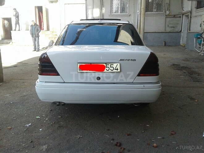 Mercedes C 220 1996, 220,000 km - 2.2 l - Sumqayıt