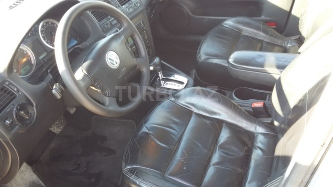 Volkswagen Jetta 2004, 150,000 km - 2.0 л - Bakı