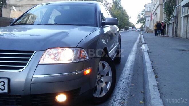 Volkswagen Passat 2003, 331,000 km - 2.8 л - Bakı