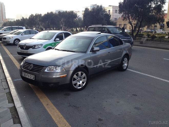 Volkswagen Passat 2003, 331,000 km - 2.8 л - Bakı